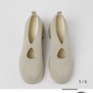 Camper Thelma shoes - Knit Mary Jane Shoes in cream Sz 7